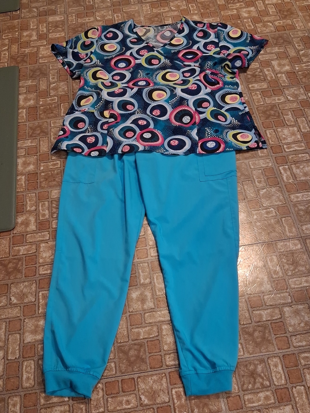 Easy Stretch Turquoise Active Top And Pants Scrubs Size Large T